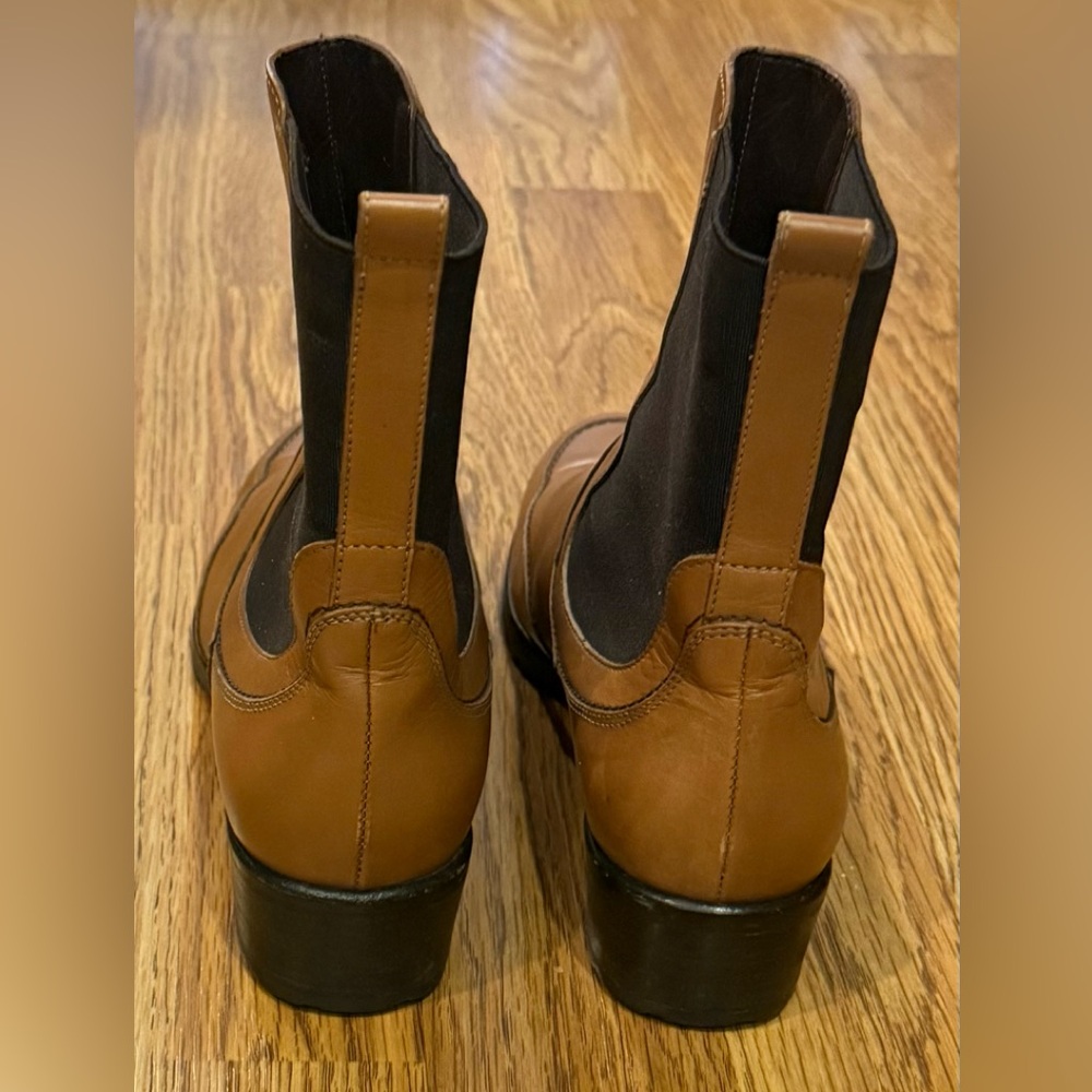 Salvatore Ferragamo Women’s Tan Leather Chelsea Ankle Boots Rubber Soles Size 7 - Picture 12 of 15